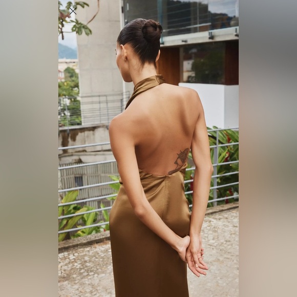 Satin effect halter midi dress - Picture 3 of 5